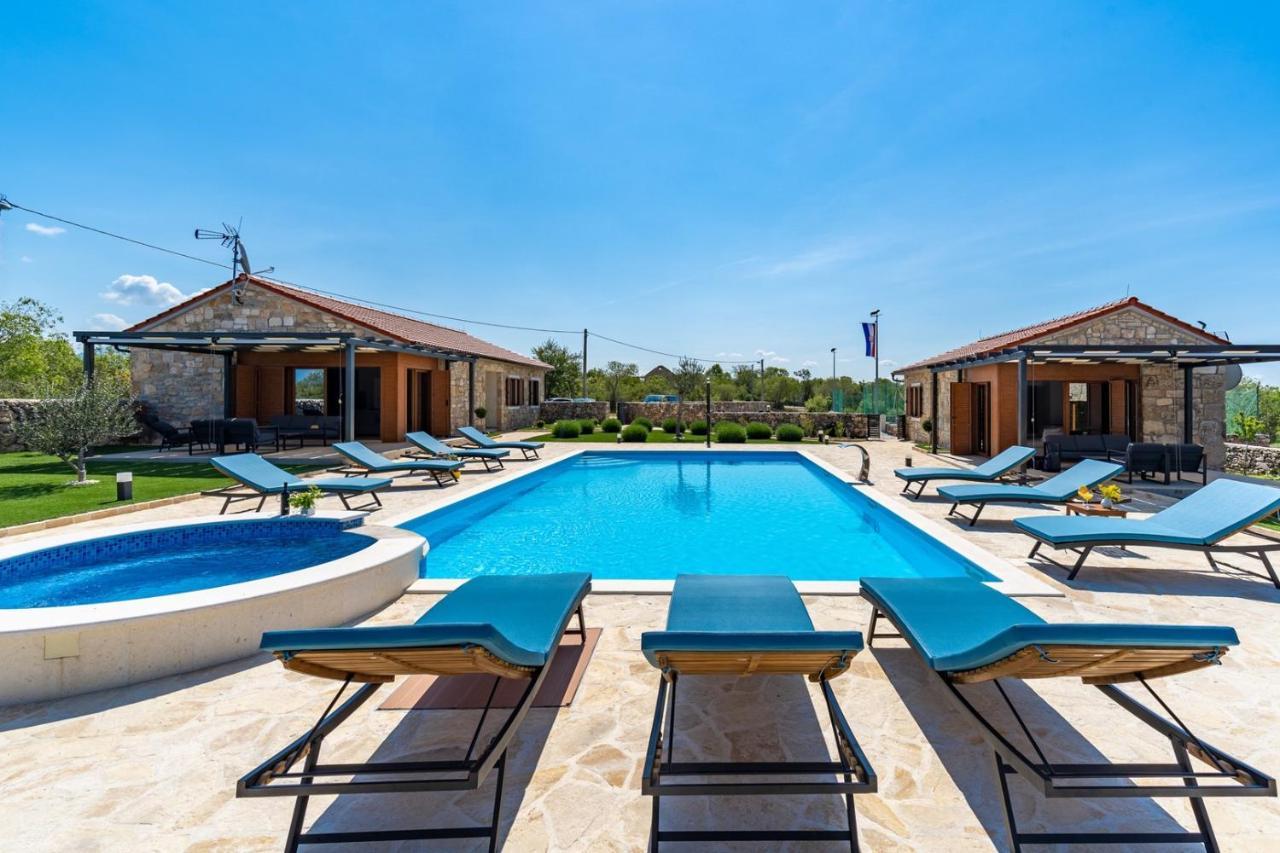 Bogatić New! Promina Luxury Villa With 72Sqm Heated Pool, Jacuzzi, Infrared Sauna, Tennis Court, Media Room מראה חיצוני תמונה