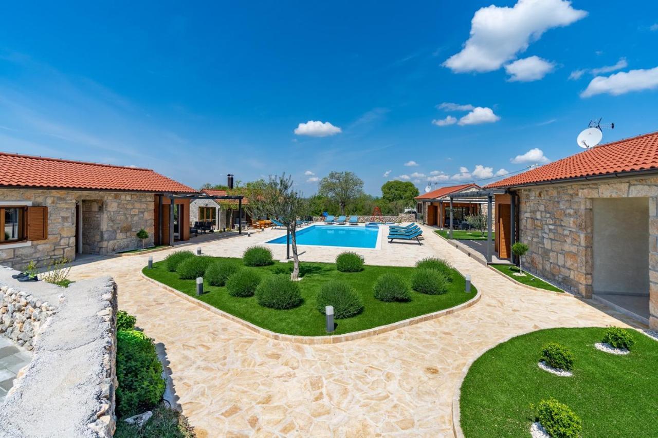Bogatić New! Promina Luxury Villa With 72Sqm Heated Pool, Jacuzzi, Infrared Sauna, Tennis Court, Media Room מראה חיצוני תמונה