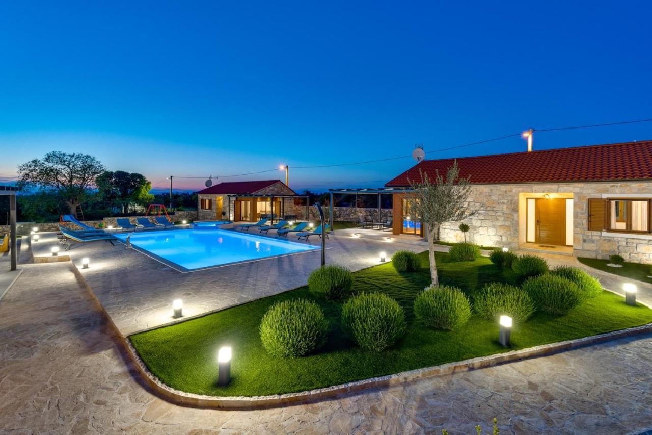 Bogatić New! Promina Luxury Villa With 72Sqm Heated Pool, Jacuzzi, Infrared Sauna, Tennis Court, Media Room מראה חיצוני תמונה