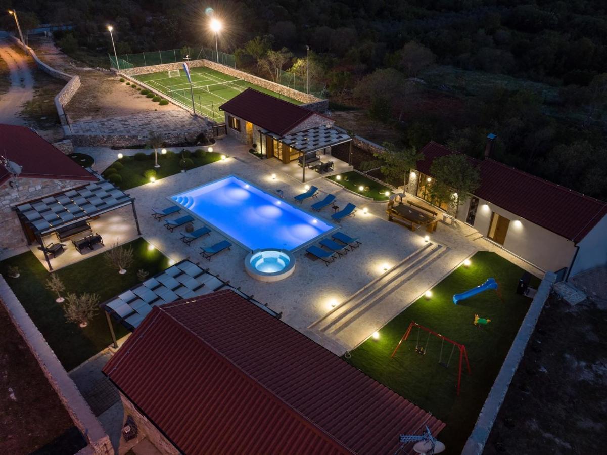 Bogatić New! Promina Luxury Villa With 72Sqm Heated Pool, Jacuzzi, Infrared Sauna, Tennis Court, Media Room מראה חיצוני תמונה