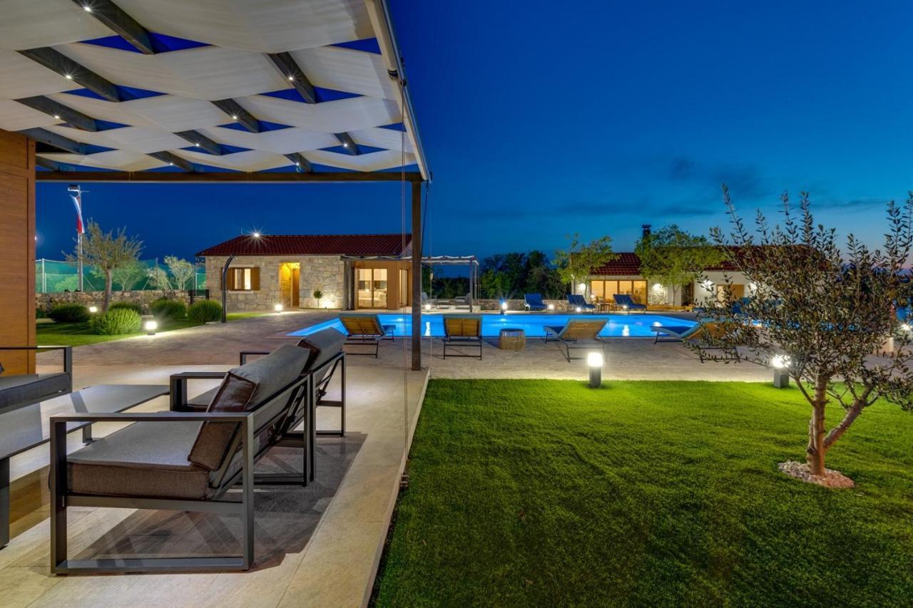 Bogatić New! Promina Luxury Villa With 72Sqm Heated Pool, Jacuzzi, Infrared Sauna, Tennis Court, Media Room מראה חיצוני תמונה