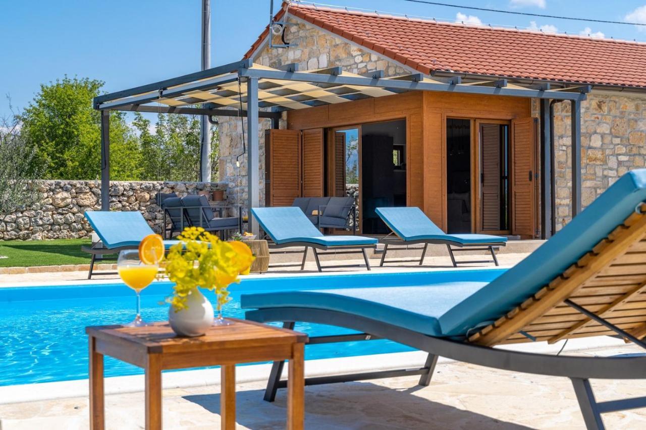 Bogatić New! Promina Luxury Villa With 72Sqm Heated Pool, Jacuzzi, Infrared Sauna, Tennis Court, Media Room מראה חיצוני תמונה